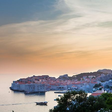 Apartment Dove With Sea View And Free Parking Dubrovnik Exterior photo