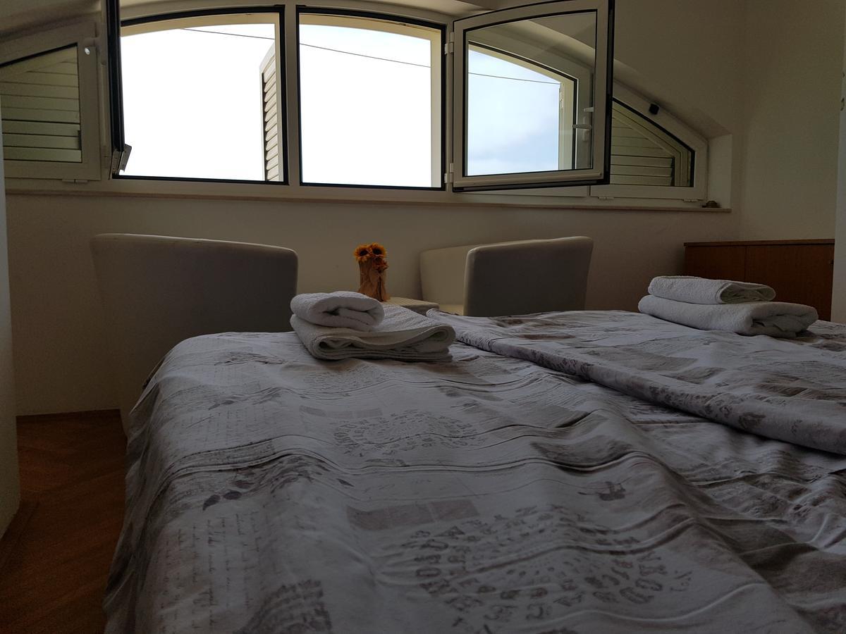 Apartment Dove With Sea View And Free Parking Dubrovnik Exterior photo